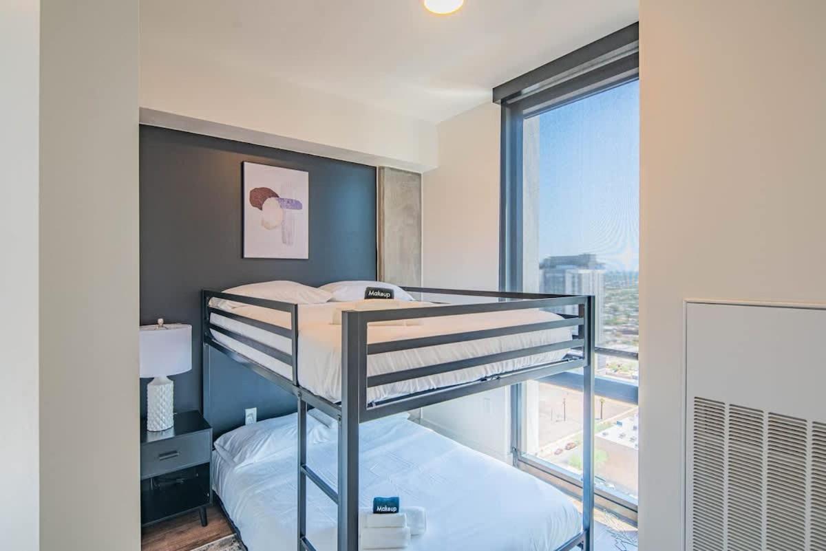 Detailed 2Bd, Highrise Dt, Pool, Gym, Parking, Sleeps 8 Apartman Phoenix Kültér fotó