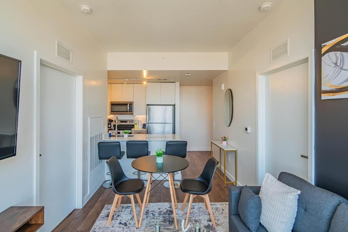 Detailed 2Bd, Highrise Dt, Pool, Gym, Parking, Sleeps 8 Apartman Phoenix Kültér fotó