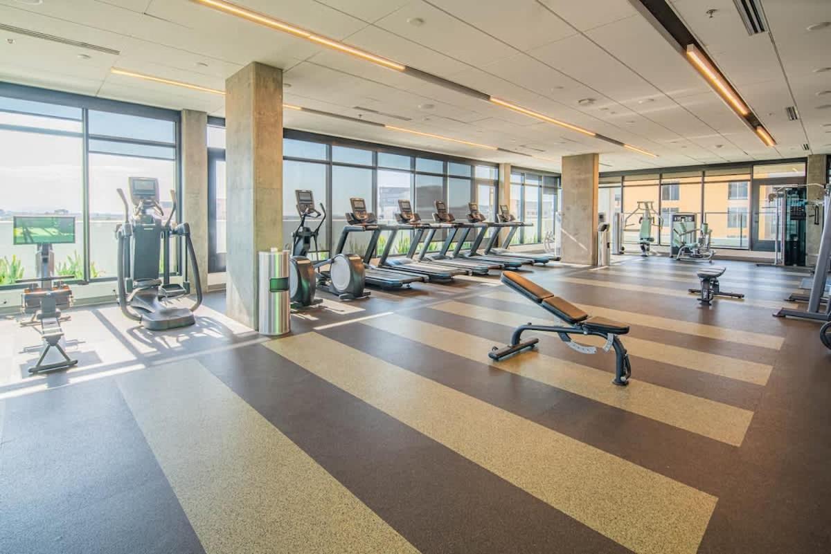 Detailed 2Bd, Highrise Dt, Pool, Gym, Parking, Sleeps 8 Apartman Phoenix Kültér fotó